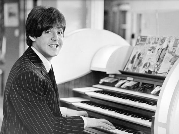 paul mccartney playing piano paul mccartney playing piano